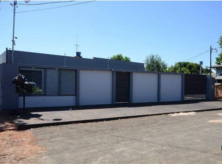 IMG-20250312-WA0033 Casa a Estrenar en el Barrio Santa Ana de Cuidad del Este - Imagen 1